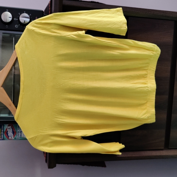 Crop Top - Picture 5 of 9